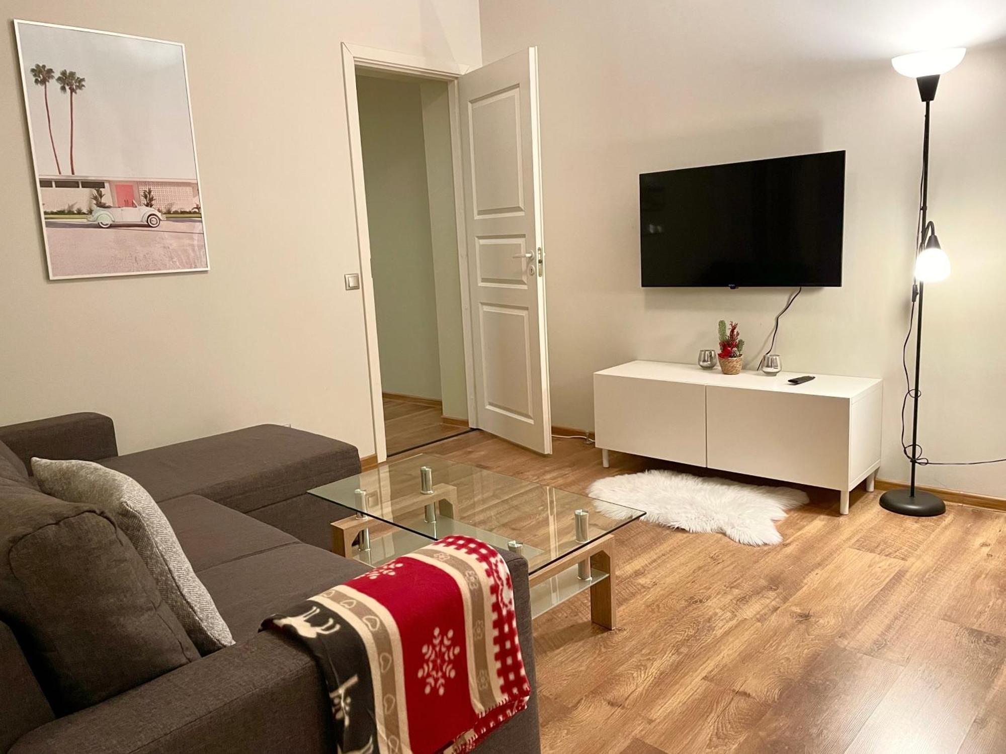 Spacious Holiday Apartment With Wifi And Parking パルヌ エクステリア 写真